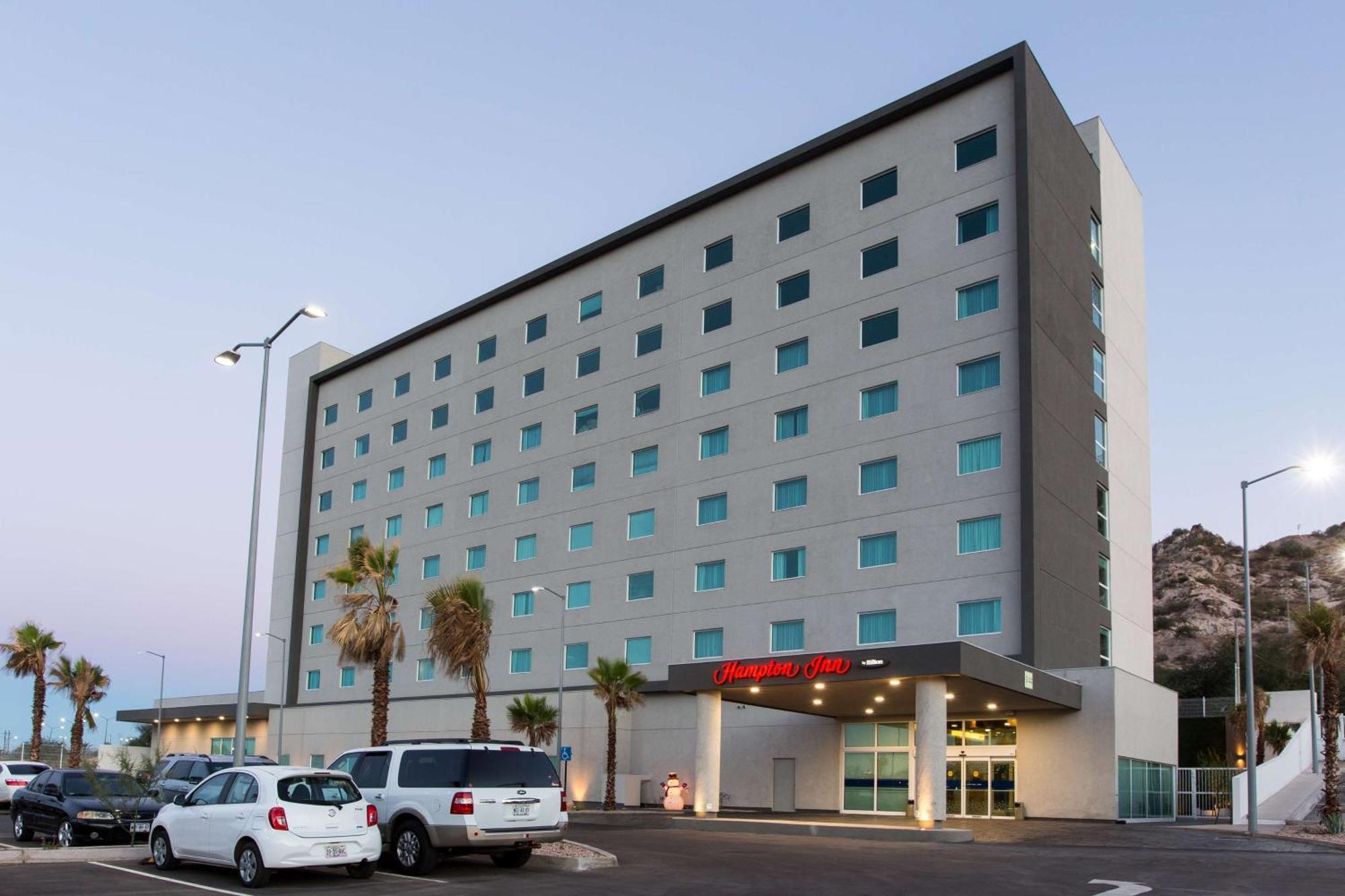 Hampton Inn By Hilton Hermosillo Exterior foto